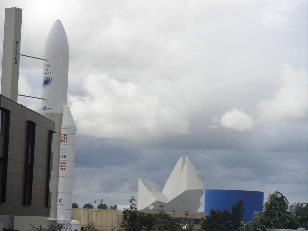 B&B Hotel Toulouse Cite De L'Espace Mouchotte Kültér fotó